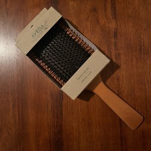 NWT Aveda Wooden Paddle Brush